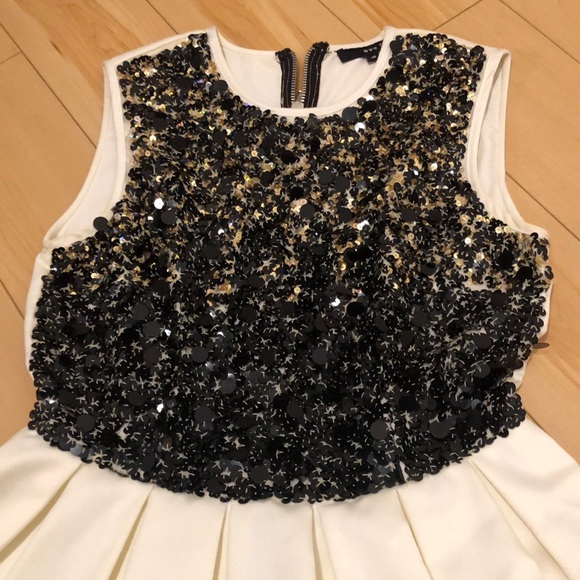 Skater dress with sequin front - Picture 2 of 5